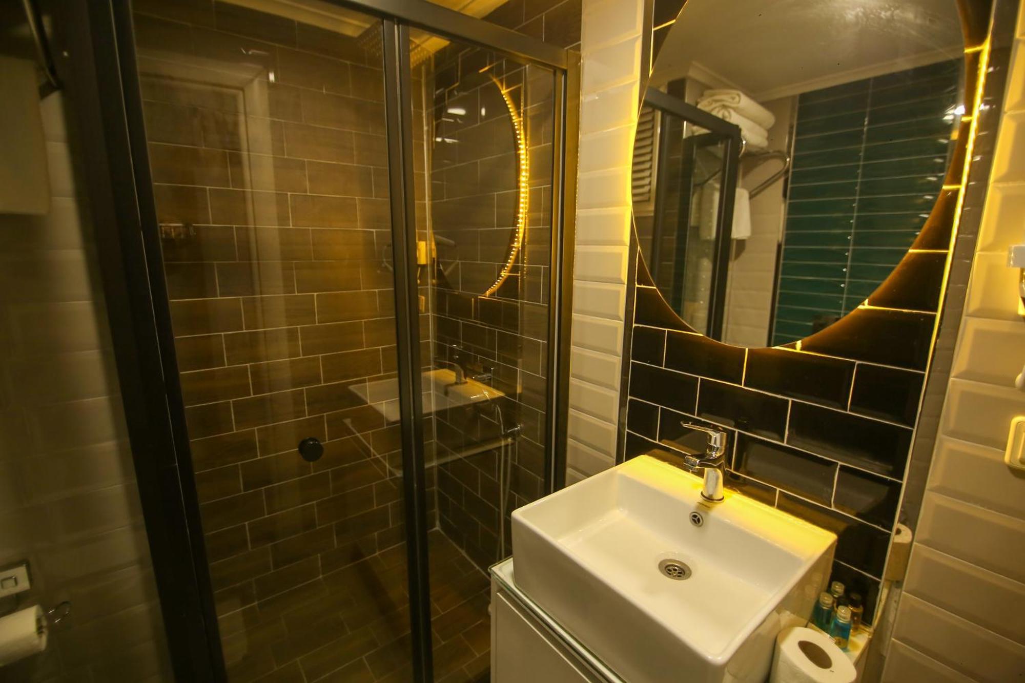 אנטליה Cevik Palace Hotel מראה חיצוני תמונה