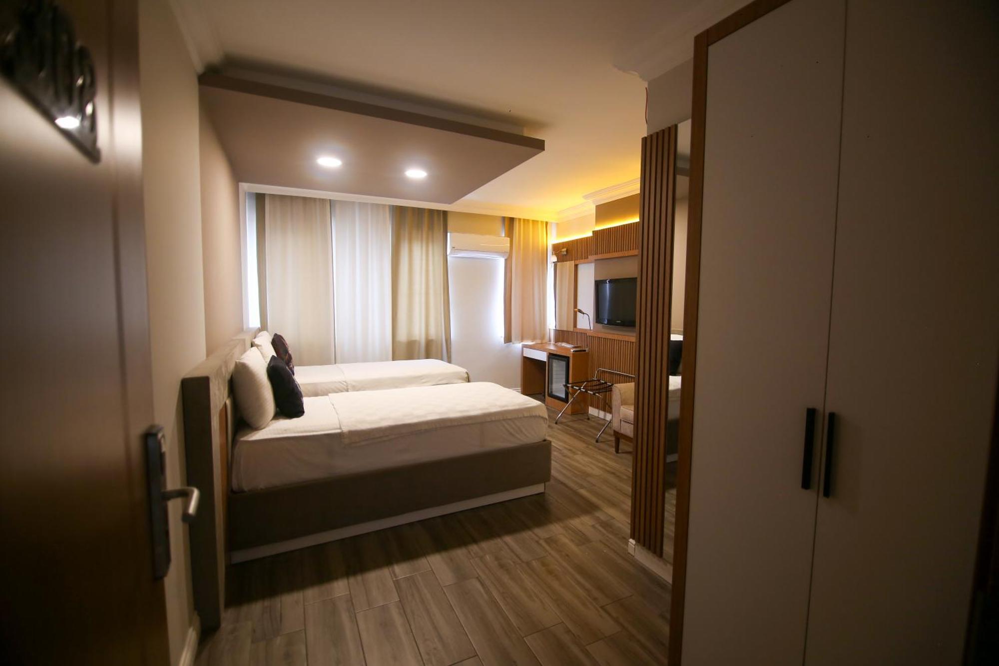 אנטליה Cevik Palace Hotel מראה חיצוני תמונה