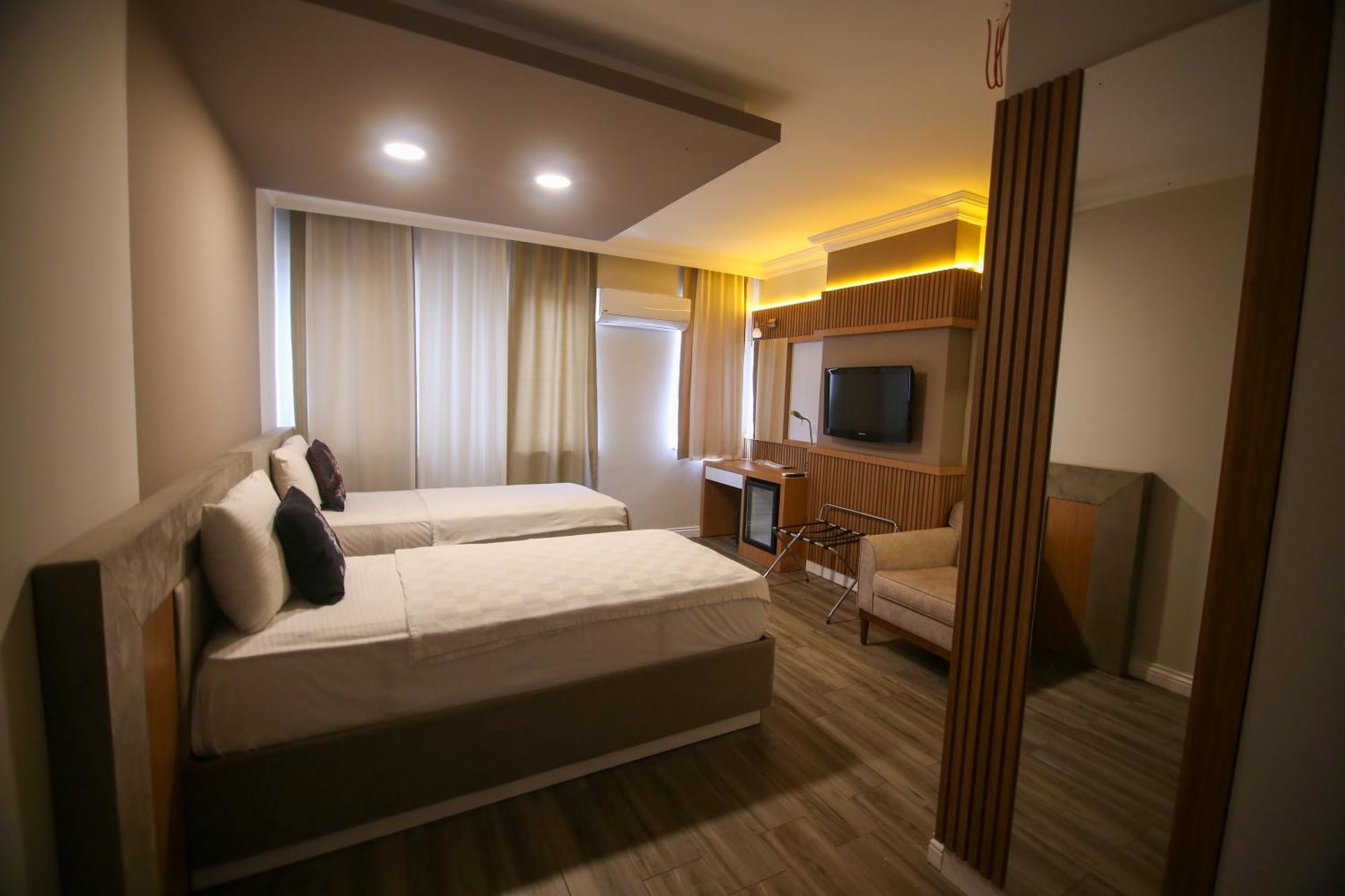 אנטליה Cevik Palace Hotel מראה חיצוני תמונה