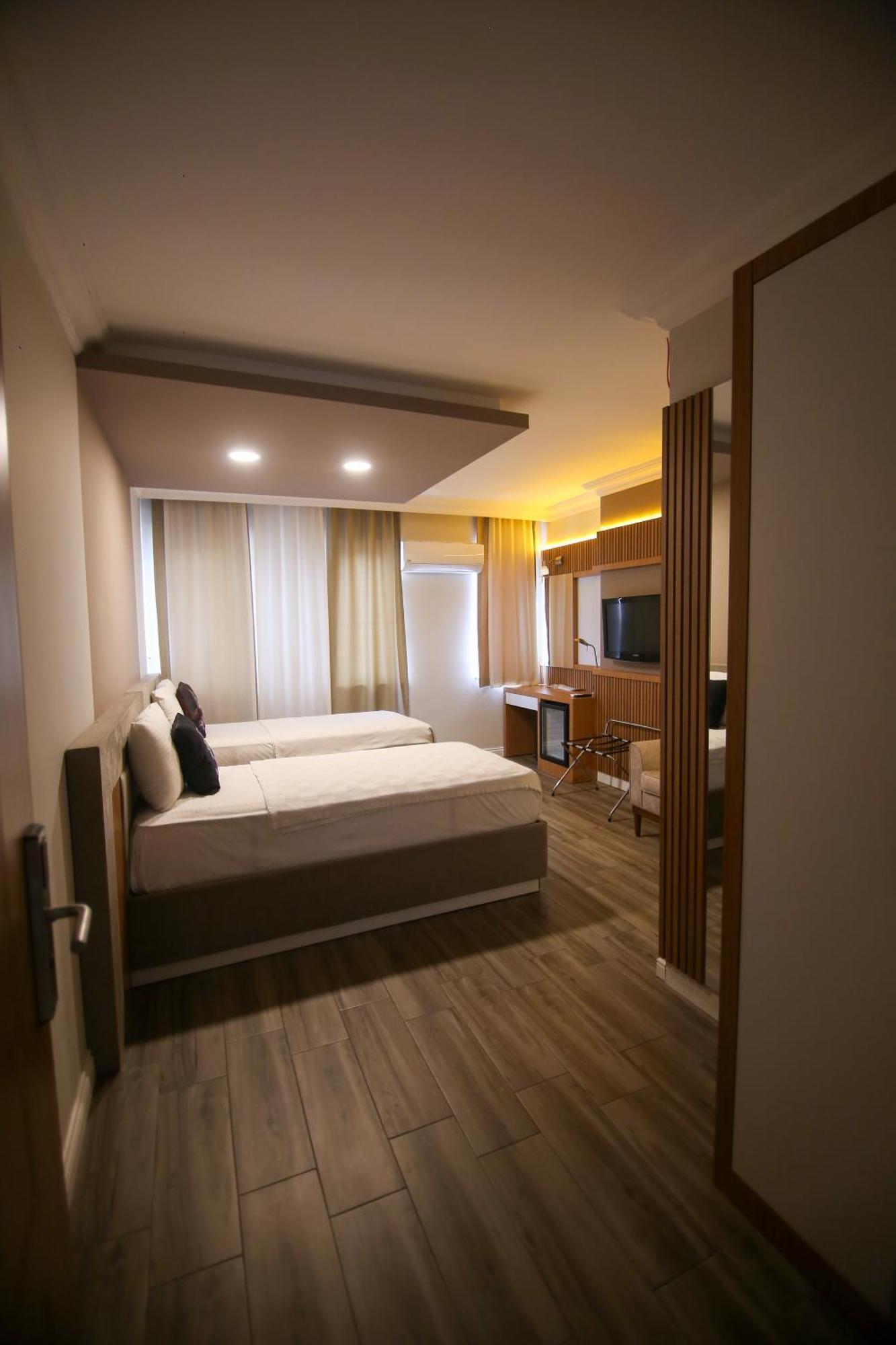 אנטליה Cevik Palace Hotel מראה חיצוני תמונה