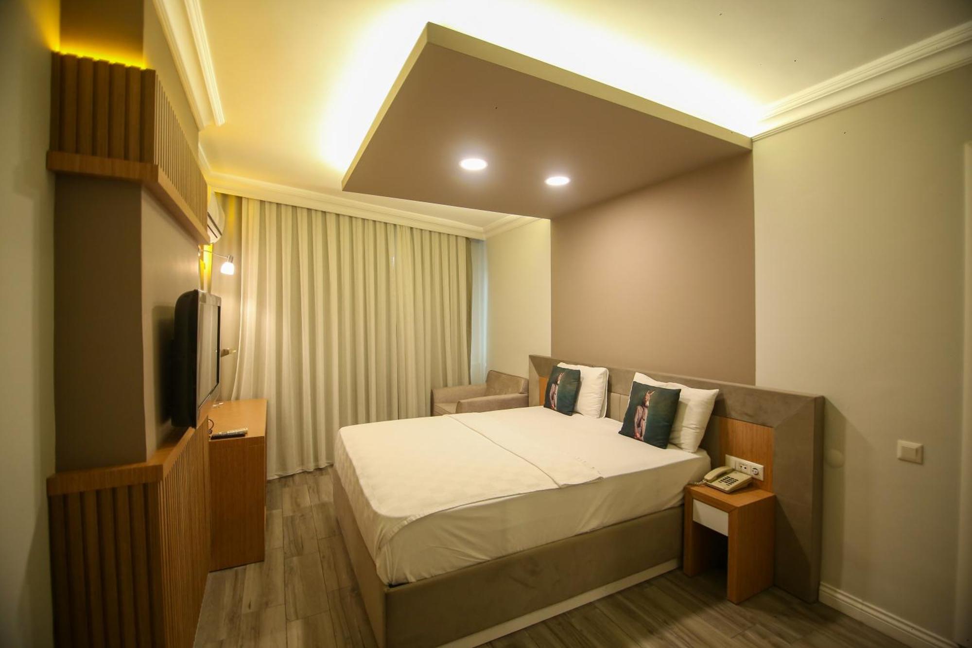 אנטליה Cevik Palace Hotel מראה חיצוני תמונה