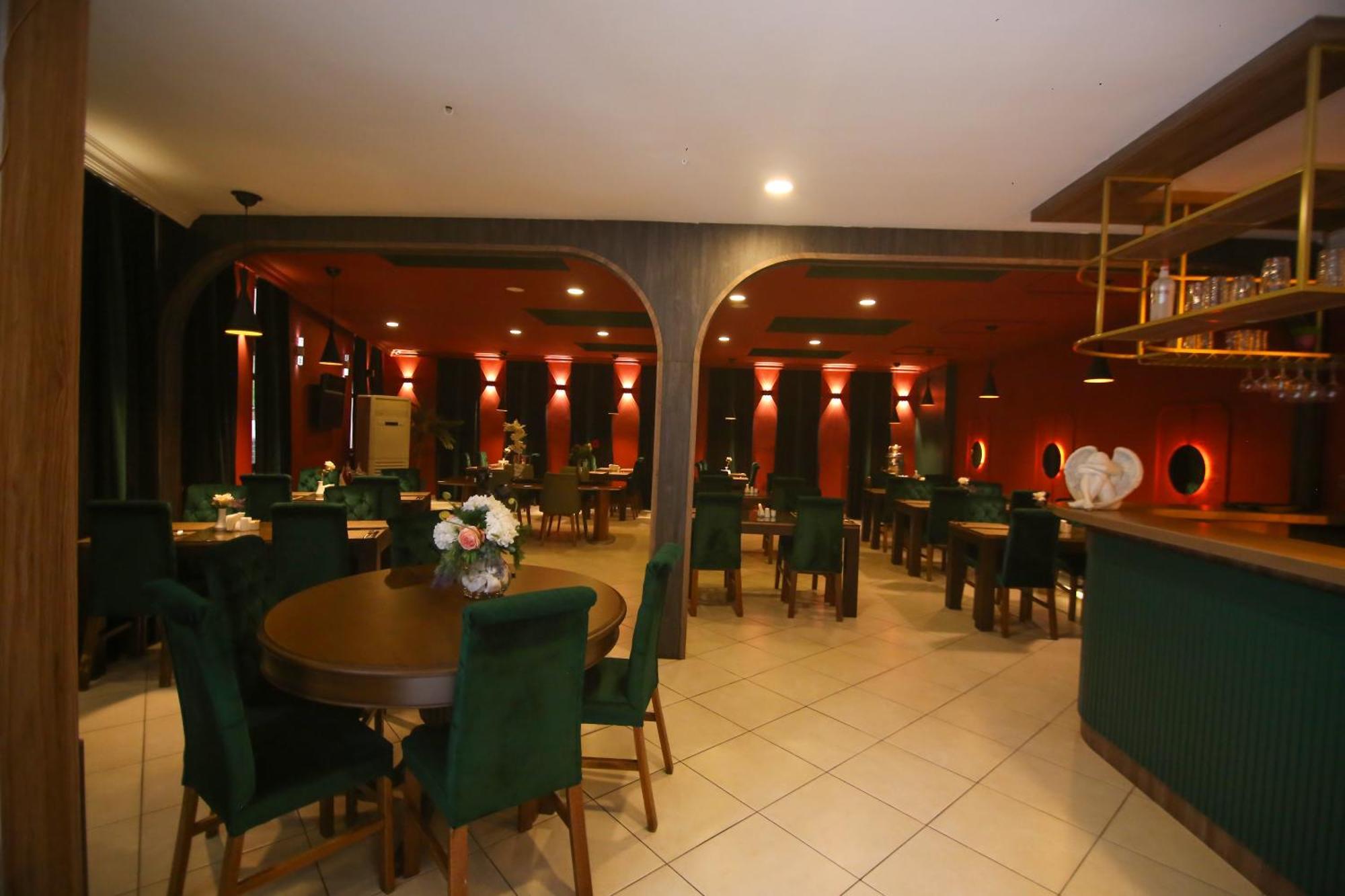 אנטליה Cevik Palace Hotel מראה חיצוני תמונה