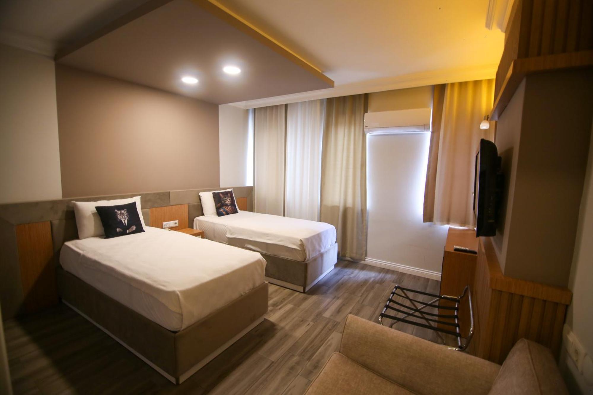 אנטליה Cevik Palace Hotel מראה חיצוני תמונה
