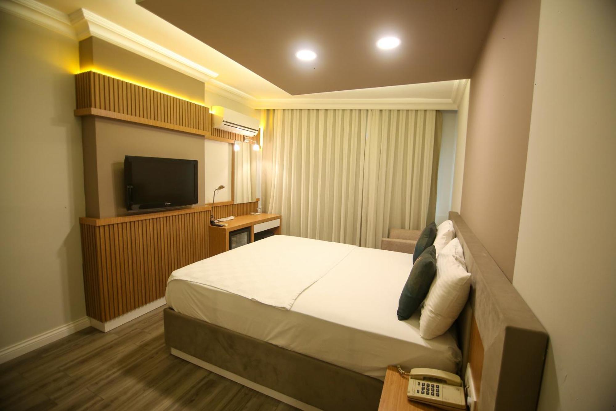 אנטליה Cevik Palace Hotel מראה חיצוני תמונה